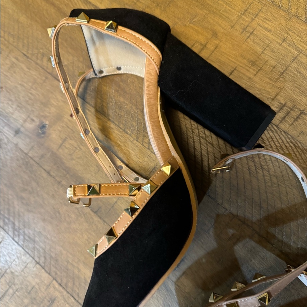 SHEIN Black and Tan Strappy Studded Closed Toe Heels NWOB - Picture 7 of 10